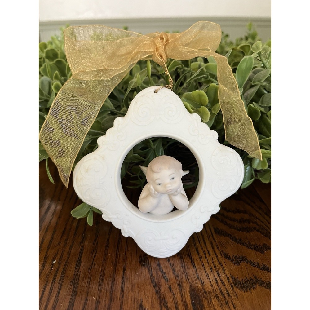 Lladro Christmas Angel Ornament "A Wish For Romance"
